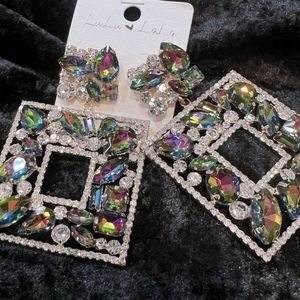 NWT Gorgeous AB Crystal Earrings Pageant Prom Holiday Club Bling Christmas